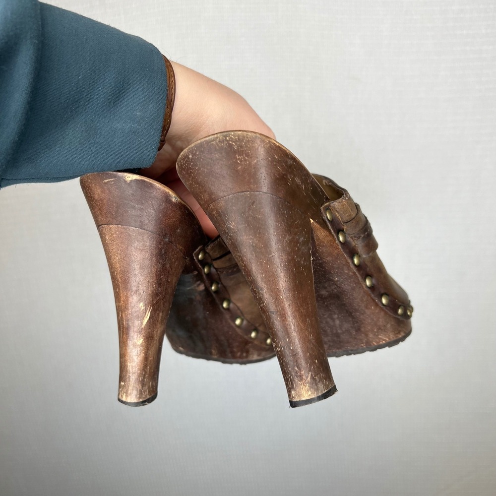 Guess Jovanna-T Brown Leather Studded Wood Platform Clog Mules Womens 9M - Picture 4 of 8